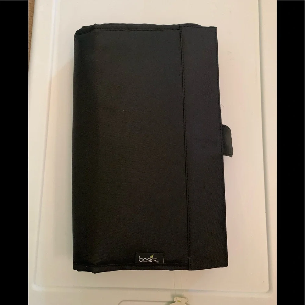 NWT Makeup and Shower Organizer